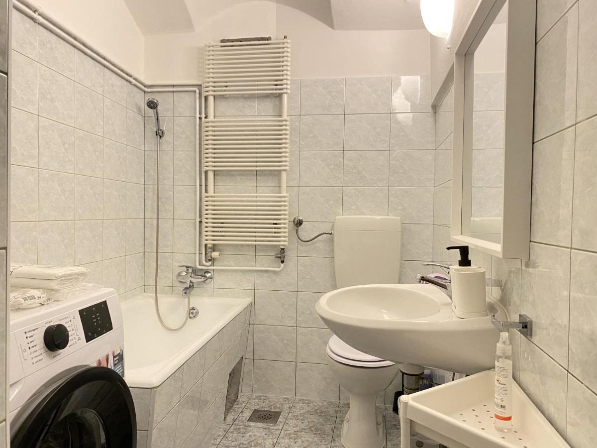 Villa Pod Gradom Lubiana Esterno foto