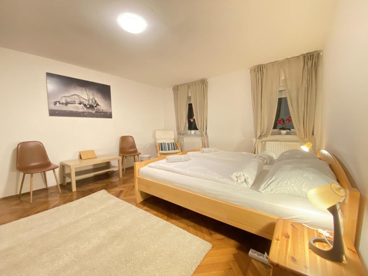 Villa Pod Gradom Lubiana Esterno foto