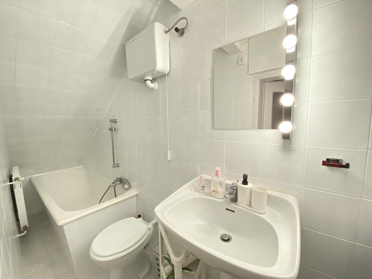 Villa Pod Gradom Lubiana Esterno foto